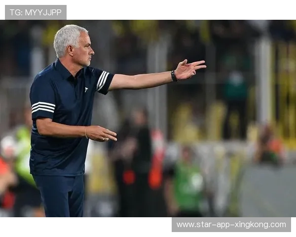 费耶诺德准备通过签约C罗式的领袖型射手提高进球稳定性