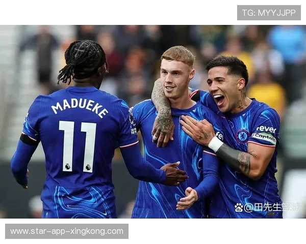 切尔西前场换位多样,传球链条更完整