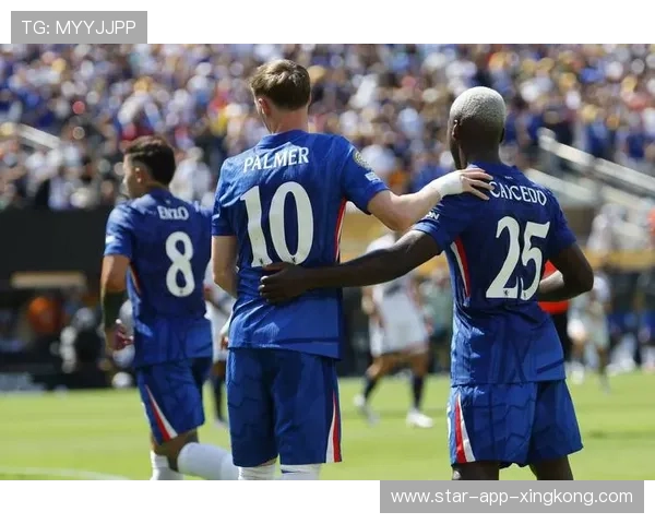 切尔西边路深入推进,帕尔默横传被封堵